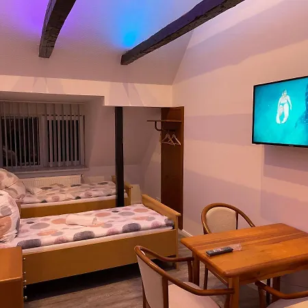 Citygluecknms - Direkt Am Bahnhof Und Einkaufszentrum Guest house Neumuenster