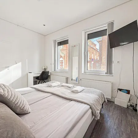 Citystaynms - Direkt Am Bahnhof Und Einkaufszentrum 2* Neumünster